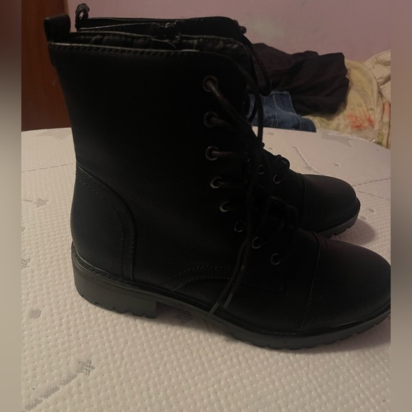 New - Picture 4 of 6